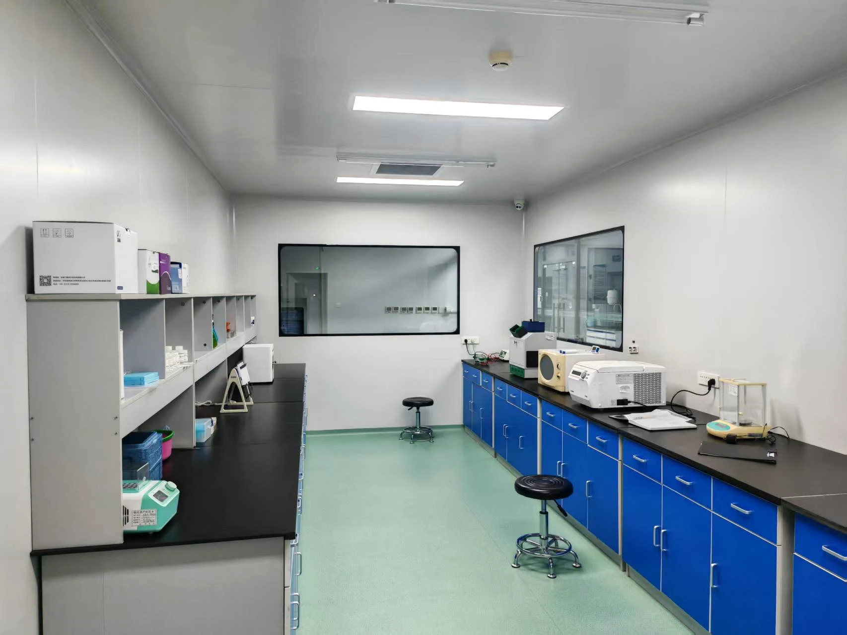 Potato flakes sample analysis room